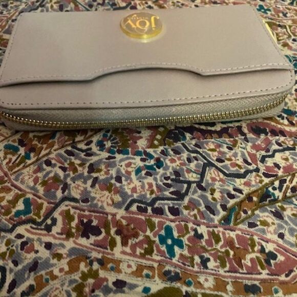 Joy & Iman Mangano E*Lite Couture Leather Wallet - Picture 8 of 8